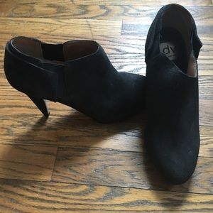 Dolce Vita Suede Black Ankle Booties, Size 8.5